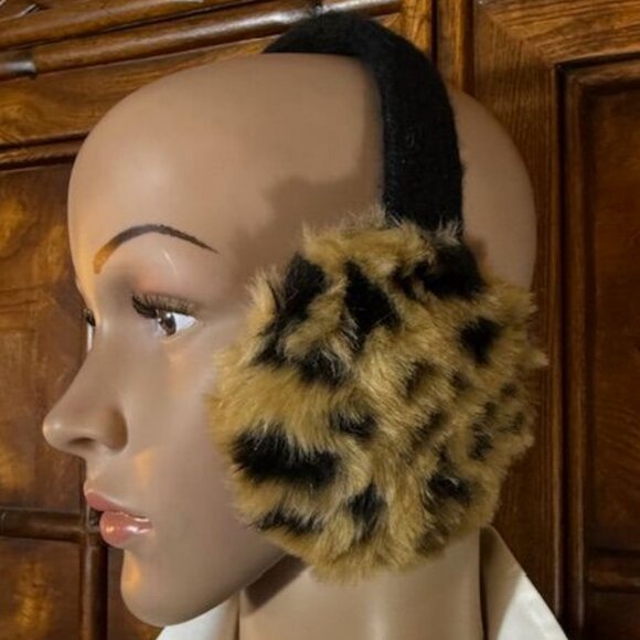 Lobers Leopard Faux Fur Earmuffs - Picture 4 of 8